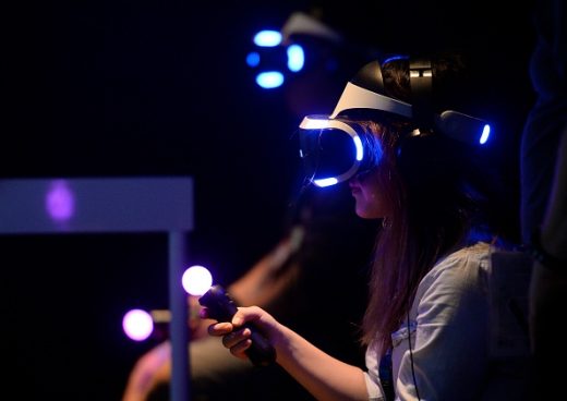 Google VR Technology Updated it’s headset Design and Let your Face be Visible